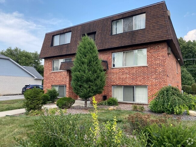 Building Photo - 17812 Oak Park Ave Unit 1S Rental