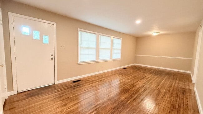 Photo - 1002 Evins St