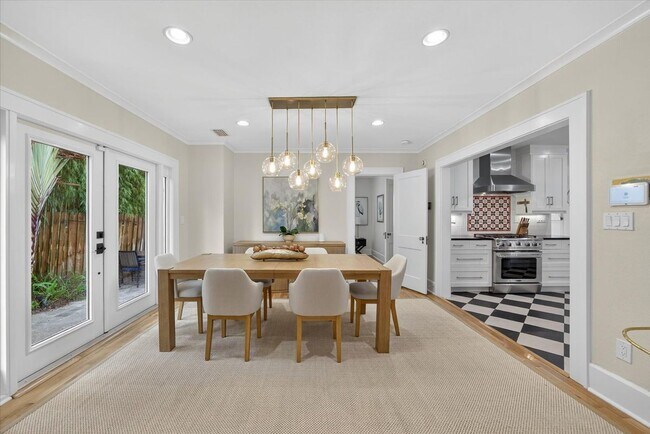 Photo - 221 13TH Ave