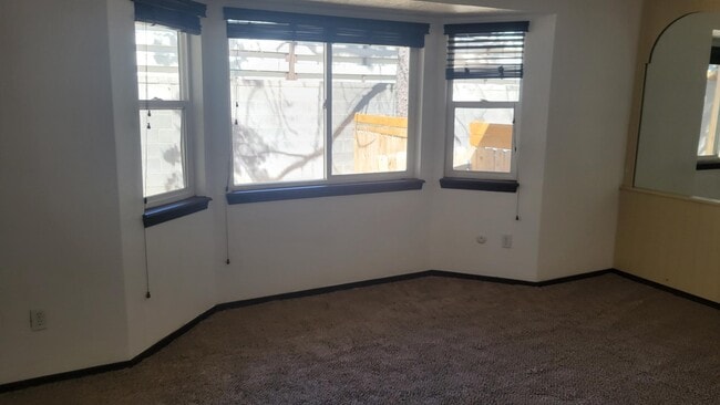 Building Photo - 5020 San Pedro Ct NE