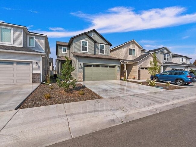 Photo - Must See! Ready to move in! 4 bedroom, 2 bath home available in Verado with landscaping Included!