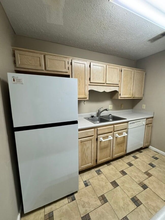 Photo - 4914 Pin Oak Dr