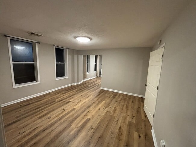 Photo - 1522 Main St Unit 3