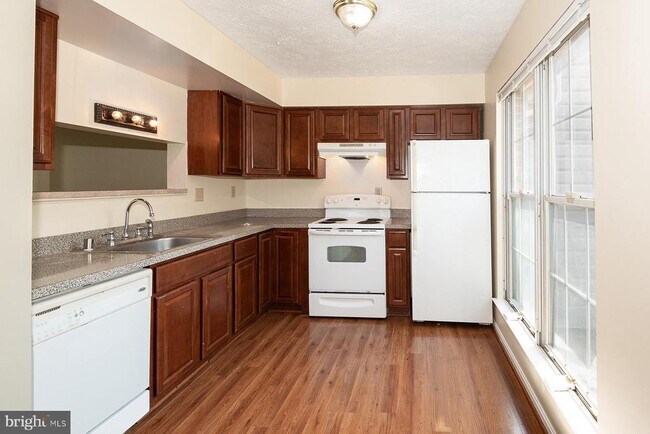 Photo - 2406 Rosecroft Ct