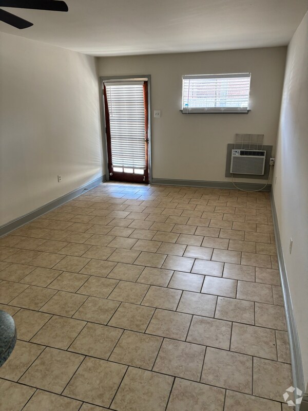Building Photo - 837 N 6th St Unit 5 Rental