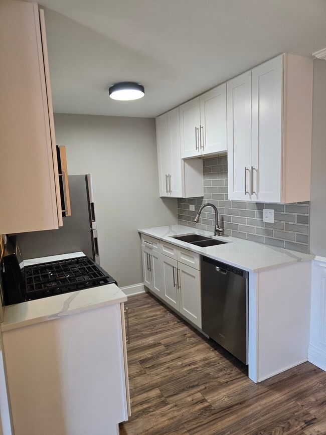 Photo - 520 Hill Dr Unit 304
