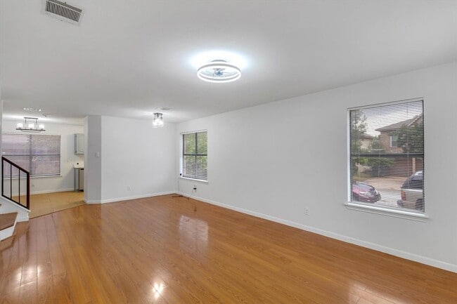 Photo - 910 Crieff Cross Dr