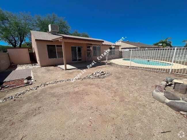 Building Photo - 3bd/2ba with pool Rental