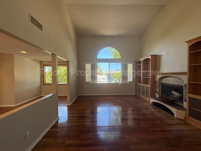 Photo - 2462 Pierpont Blvd