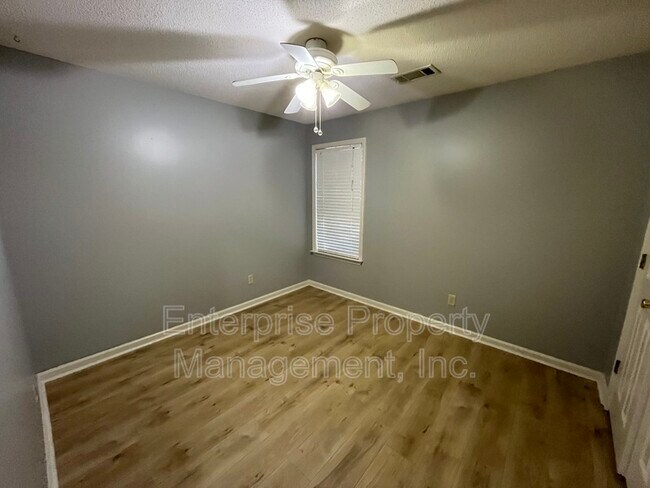 Photo - 6986 Parkbrook Ln