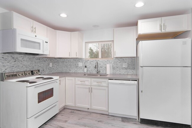 Photo - **Coming Soon** Fully Renovated small cozy 2 Bed 1 Bath Guest Cottage with complete updates LOOK