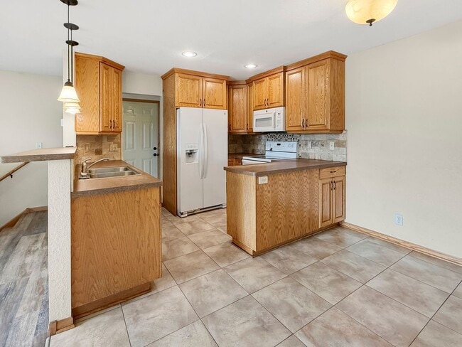 Photo - 11424 Hanson Blvd NW