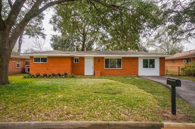 Photo - 1941 Heights Dr