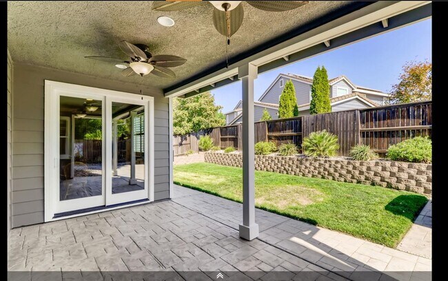 Photo - 9575 Canopy Tree St