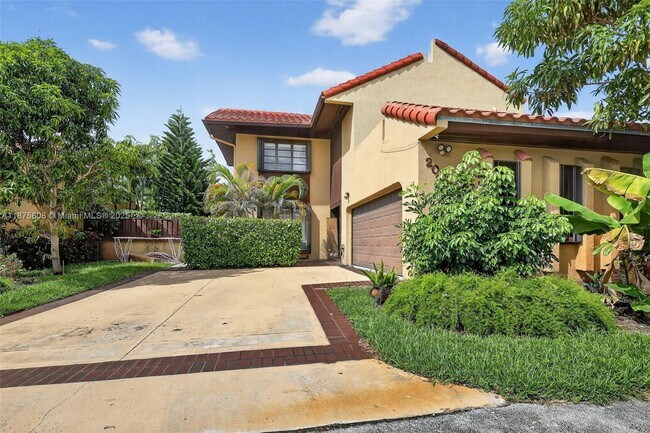 Photo - 20424 NE 10th Ct Rd