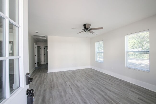 Photo - ?Move-In Special: $300 Off First Month if You Move by Feb 28, 2026!