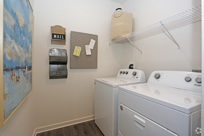 2BR, 2BA - 1,204 SF - B1 - In-Unit Laundry