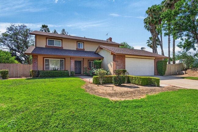 Building Photo - Canyon Crest Home