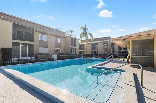 Photo - 1589 Greenlea Dr Unit 3