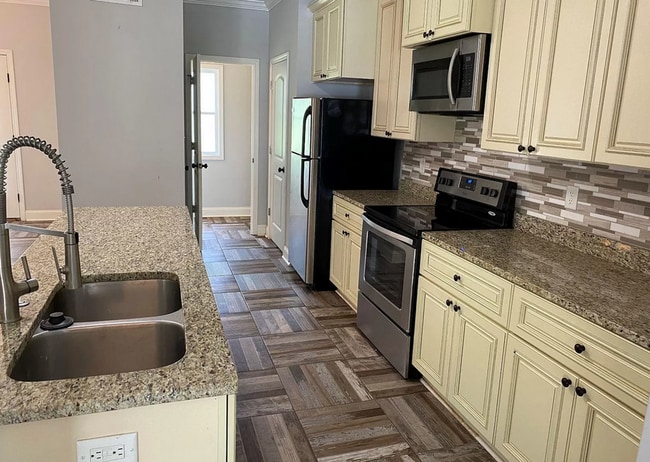 Photo - 3 bed/2.5 Bath