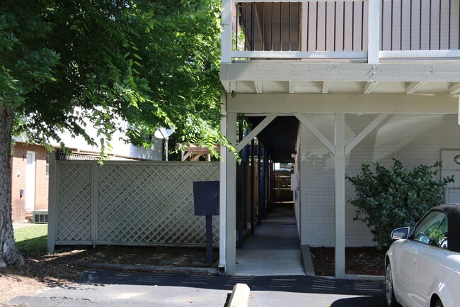 Photo - Efficiency Apartment Close to AU Campus