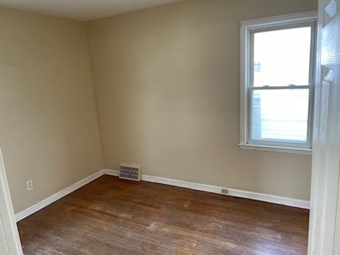 Photo - 7551 Chalmers Ave