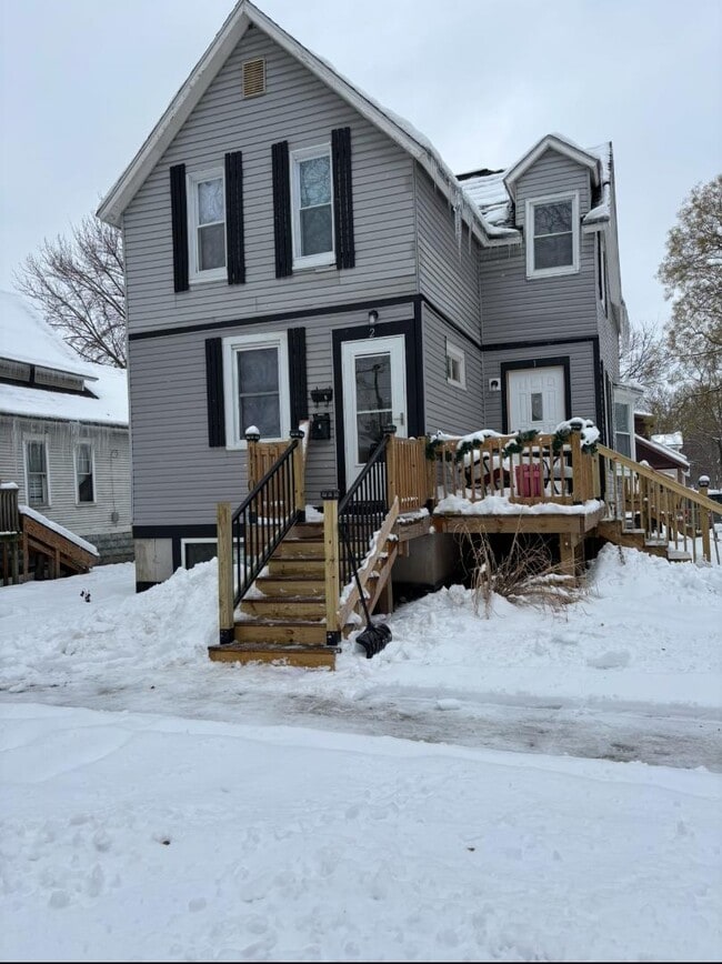 Photo - 1100 Lincoln Ave NW