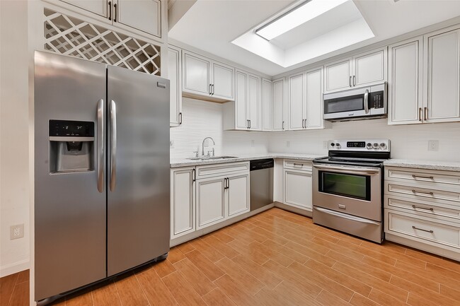 Photo - 11711 Memorial Dr Unit 305