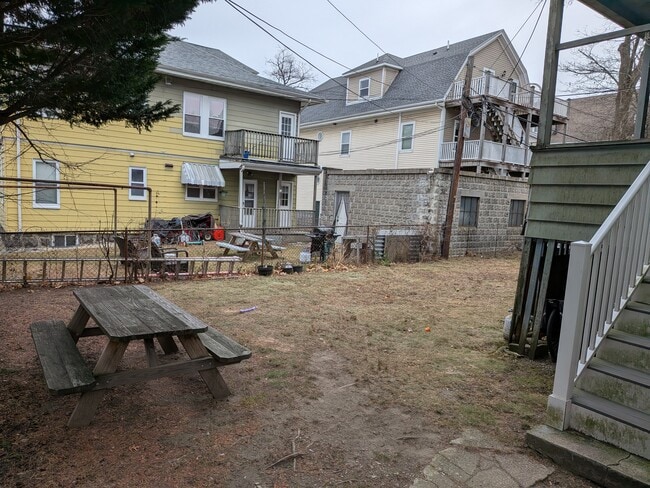 Building Photo - 91 Wallingford Rd Unit 3