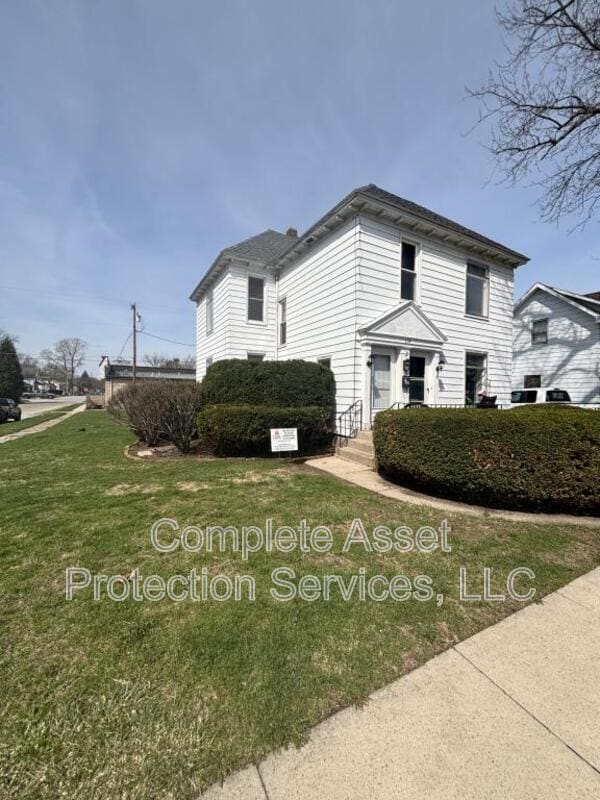 114 1/2 I St - 114 1/2 I St