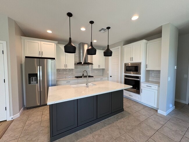 Photo - 1928 W Chisum Trl