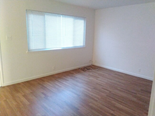 Photo - 3 bed 1 bath available in North Highlands!