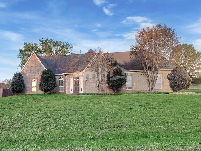 Building Photo - 8014 New Castle Cv