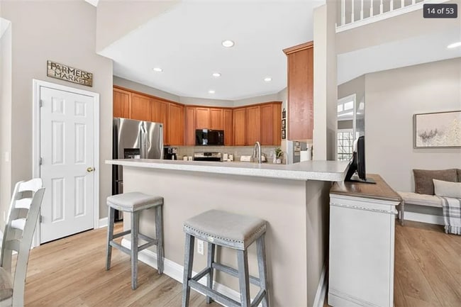 Photo - 5 Bed 4 Bath Multi Family House