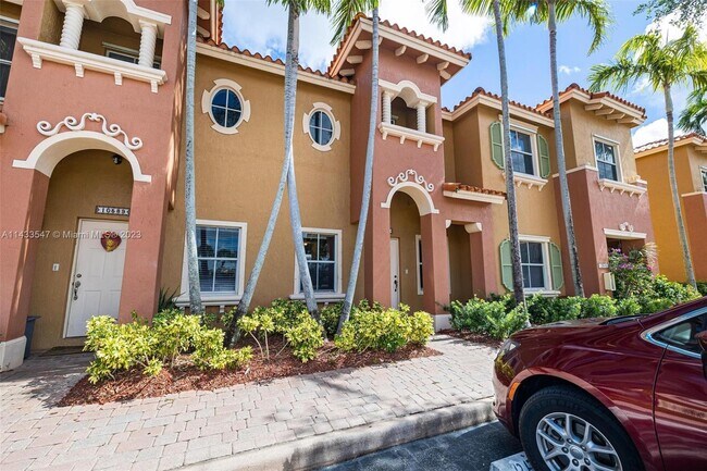 Photo - 10587 SW 6th St