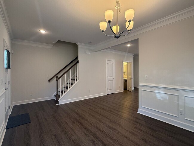 Photo - Like New Norfolk Single Family Home