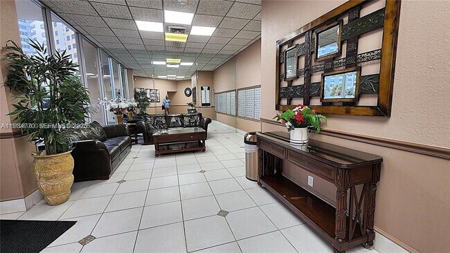 Photo - 1825 S Ocean Dr Unidad 12