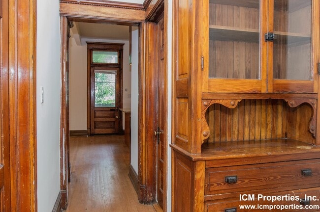 Photo - 847 W Wellington Ave Unidad 1