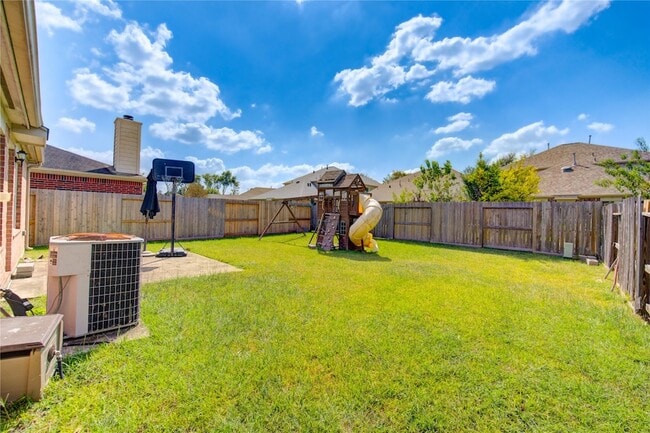 Photo - 5711 Kenwood