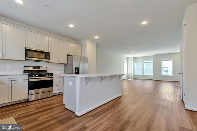 Building Photo - 3336 Cormorant Dr