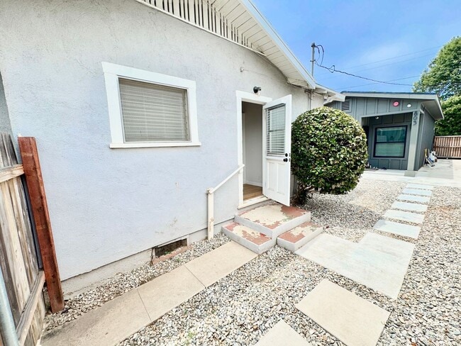 801 N Olive Ave Unit 801B North