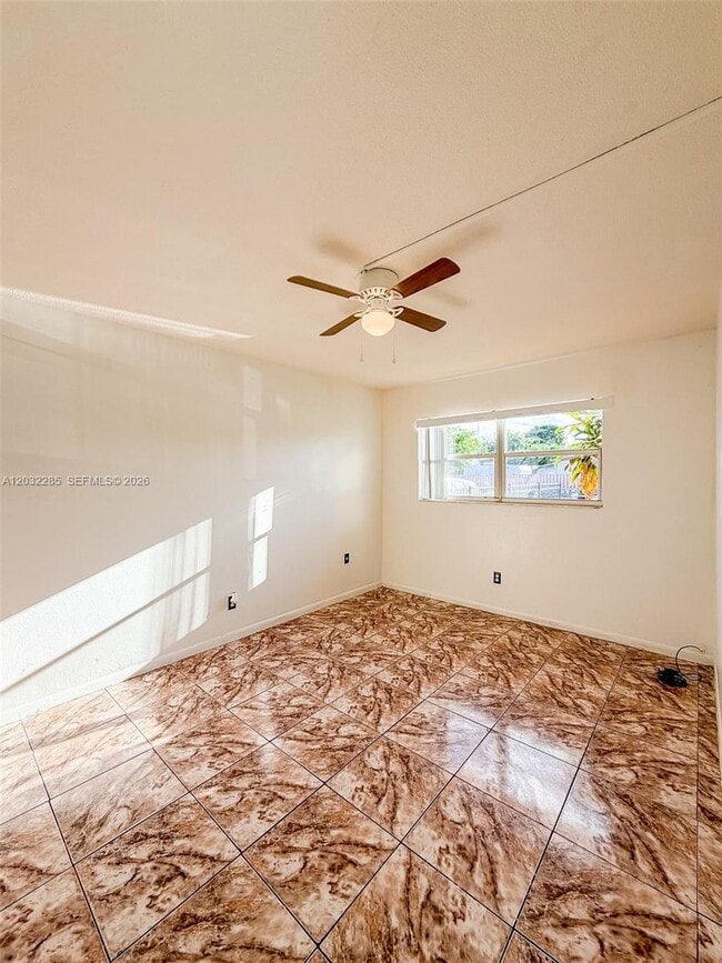 Photo - 3721 SW 54th Ave