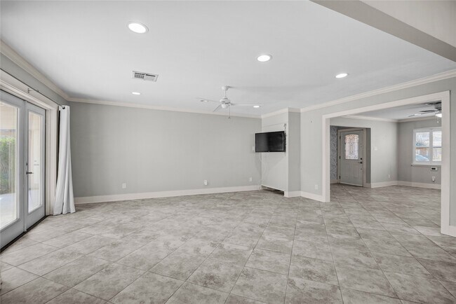 Photo - 10303 Greenwillow Dr