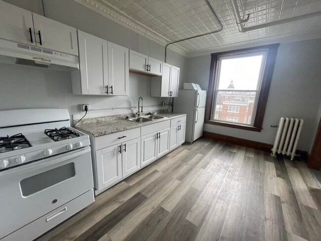 41-43 Central St Unit 12