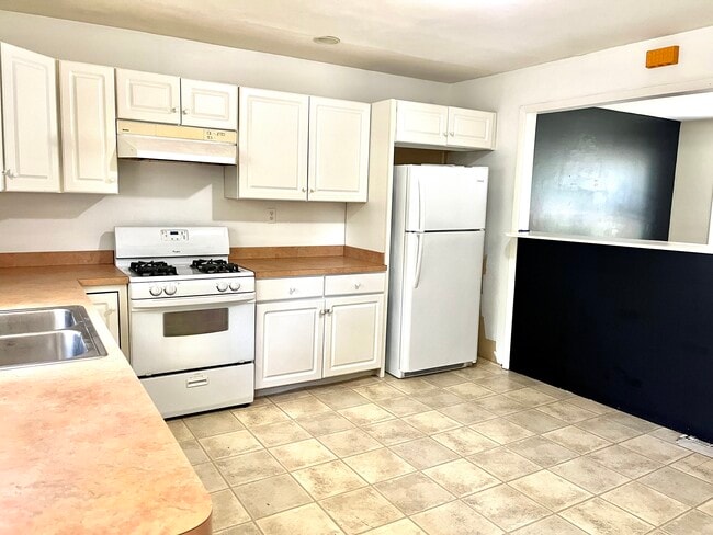 Photo - 272 Liverpool Rd