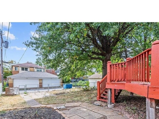 Photo - Comfortable Living in the Heart of South St. Louis