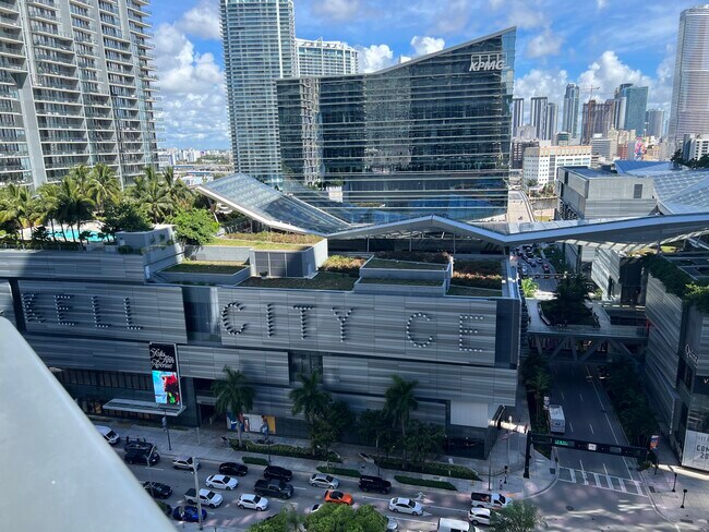 View - 45 SW 9th St Condo Unit 1401