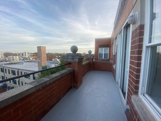 Photo - 3550 W Montrose Ave Unit 508
