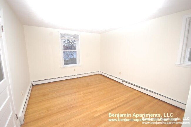 Photo - 312 Tappan St Unit 4