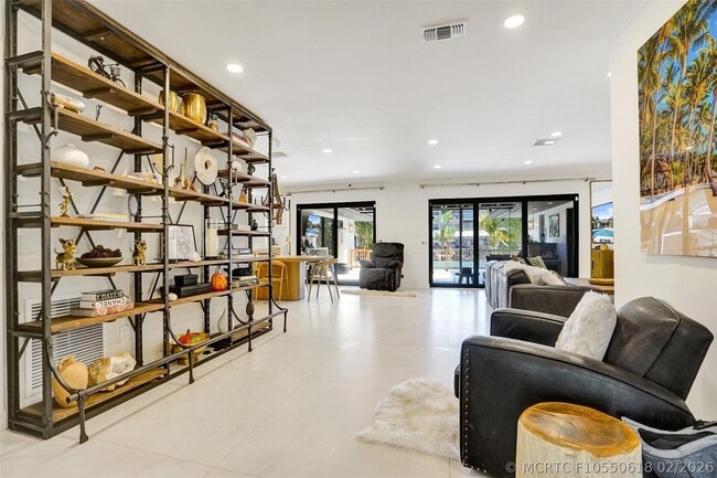 Photo - 313 Layne Blvd
